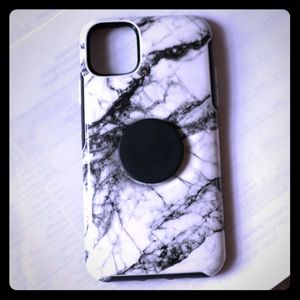 iPhone 11 Pro Max Otterbox case